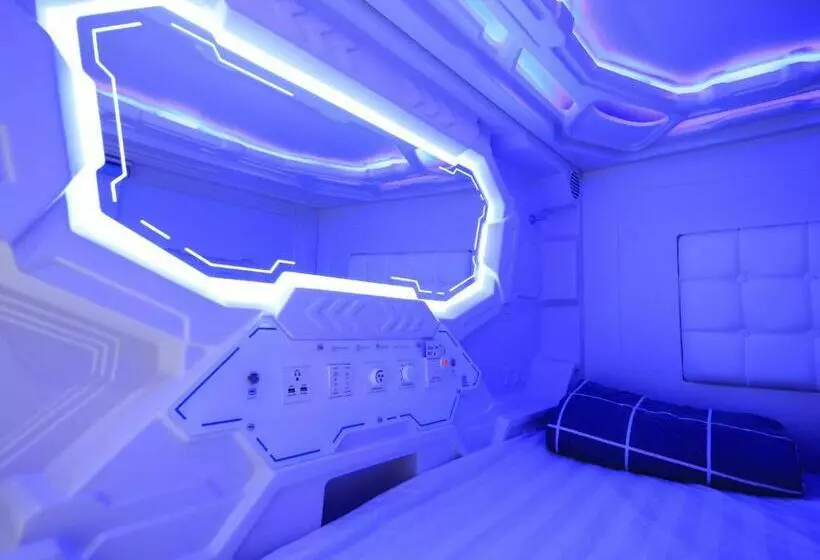 هاستل Spacepod@hive