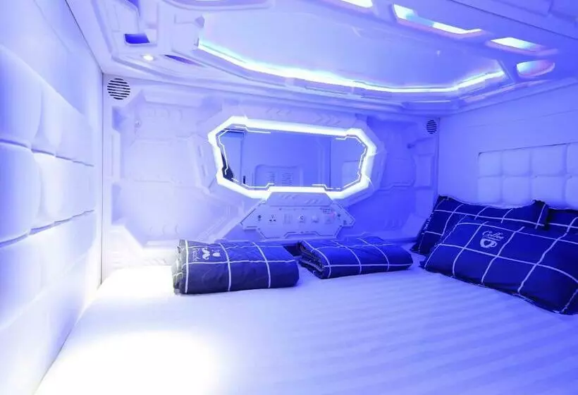 هاستل Spacepod@hive