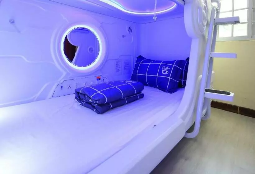 هاستل Spacepod@hive