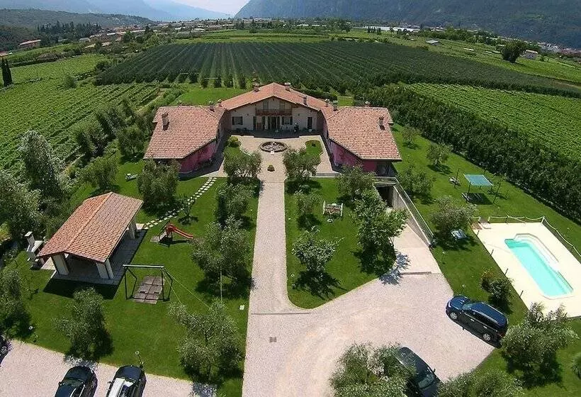 ホテル Agritur La Cort