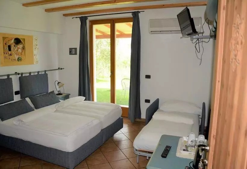 ホテル Agritur La Cort
