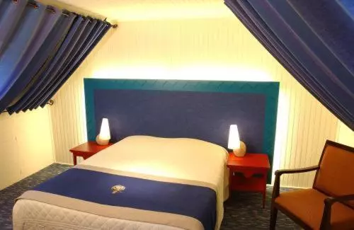 هتل Logis Auberge De Keralloret