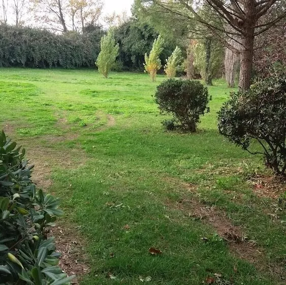 호텔 Hôtel Lou Mistralou