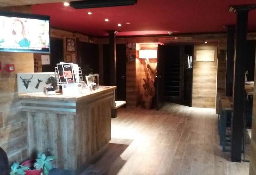 酒店 Hôtel Lou Mistralou