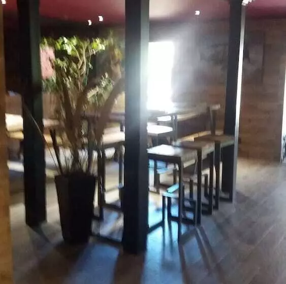 호텔 Hôtel Lou Mistralou