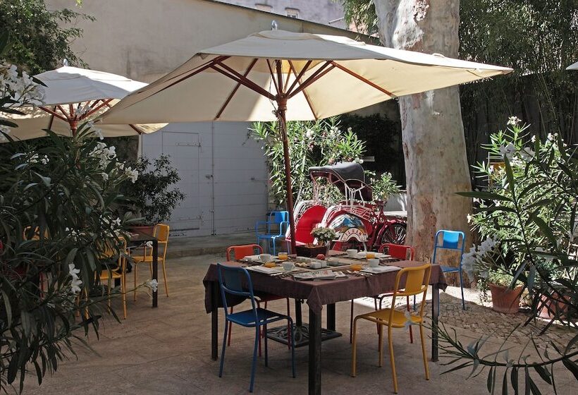 هتل La Maison Sur La Sorgue   Esprit De France