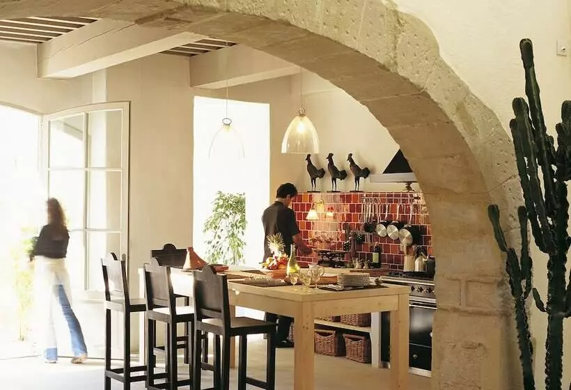 هتل La Maison Sur La Sorgue Esprit De France