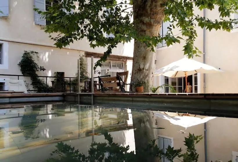 هتل La Maison Sur La Sorgue Esprit De France