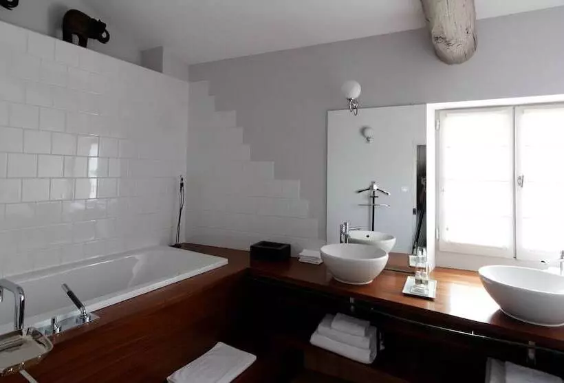 هتل La Maison Sur La Sorgue Esprit De France