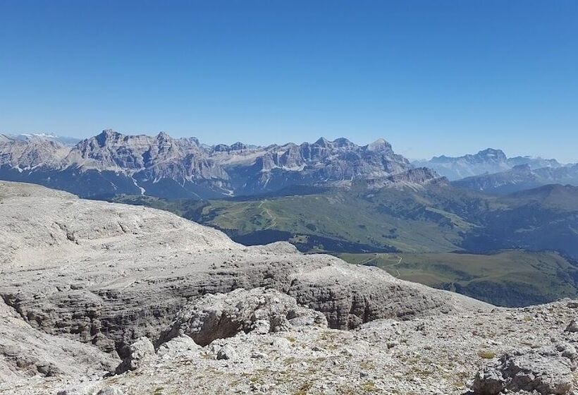 Отель Miravalle