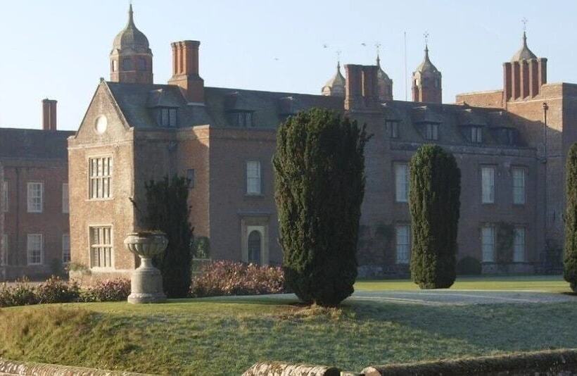 Отель The Black Lion, Long Melford