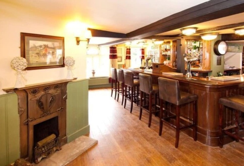 호텔 The George & Horn Near Newbury