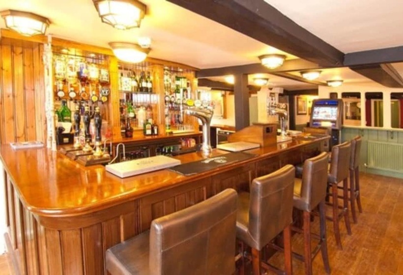 호텔 The George & Horn Near Newbury