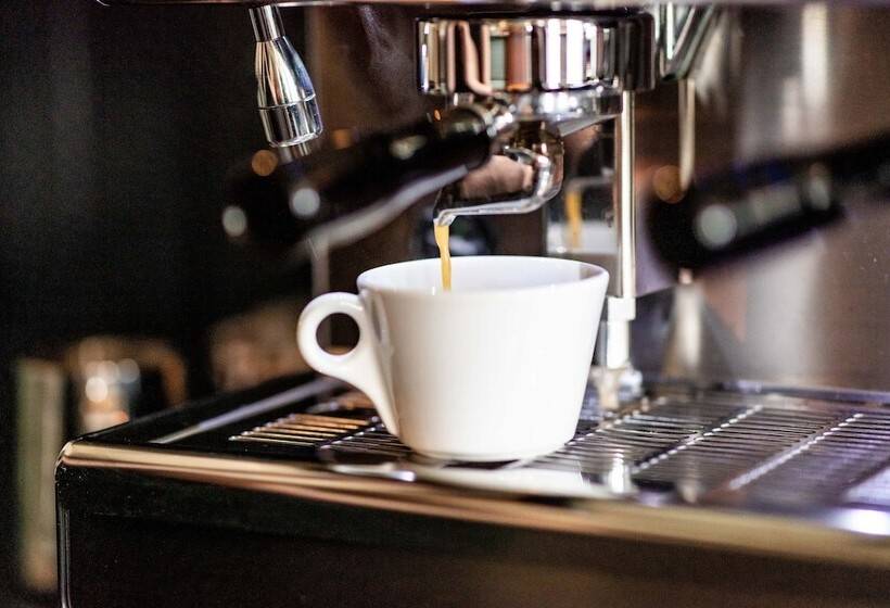 호텔 The George & Horn Near Newbury