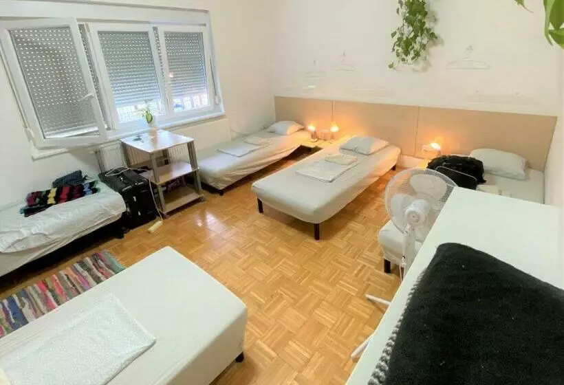 هاستل Guesthouse Greenslo