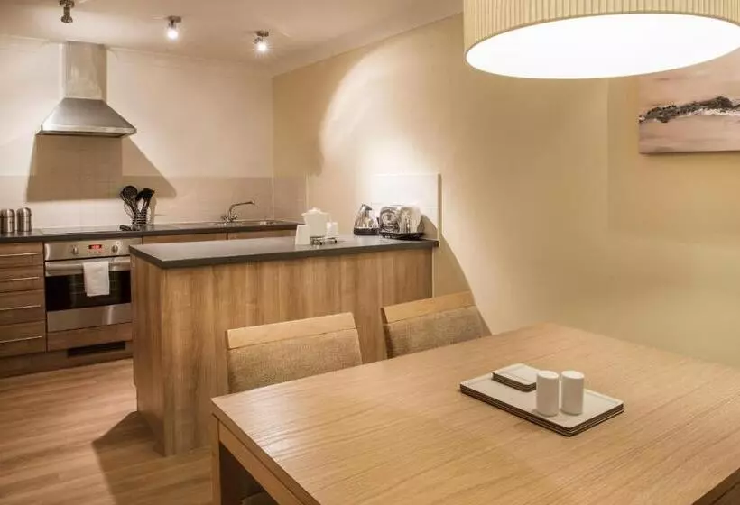 De Vere Cotswold Water Park Apartments