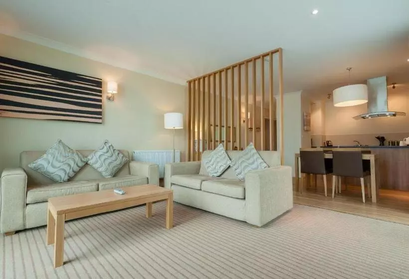 De Vere Cotswold Water Park Apartments