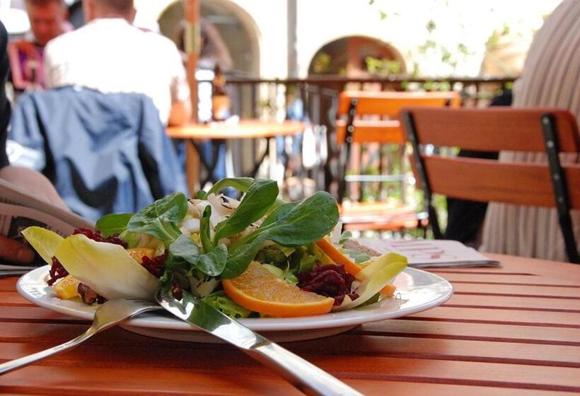 ホテル Le Café Hôtel De L Aubier