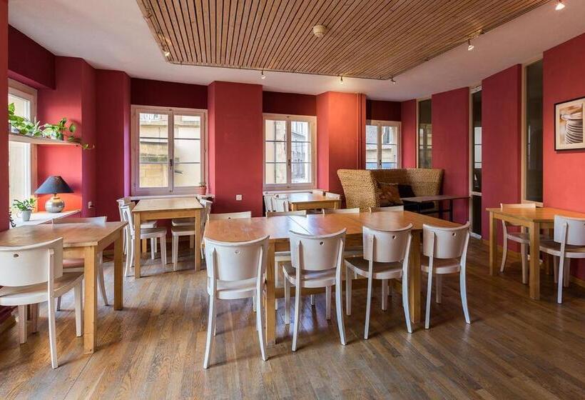 ホテル Le Café Hôtel De L Aubier