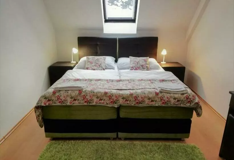 Majatalo Penzion Panda 2