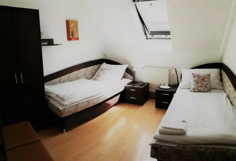 Majatalo Penzion Panda 2