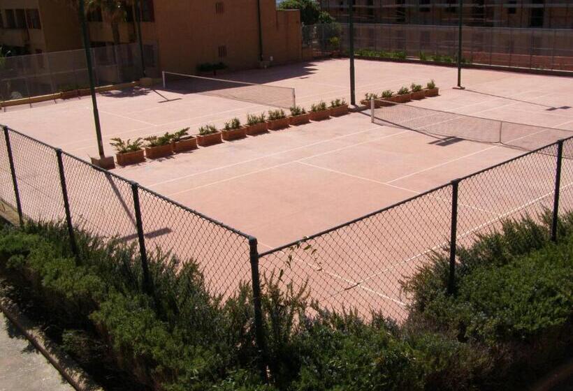 Residence Le Nereidi Con Piscina Parcheggi