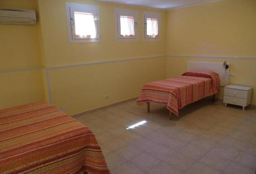 Residence Le Nereidi Con Piscina Parcheggi