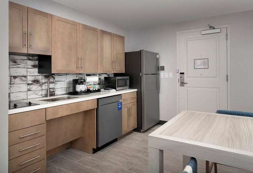 هتل Homewood Suites By Hilton Destin