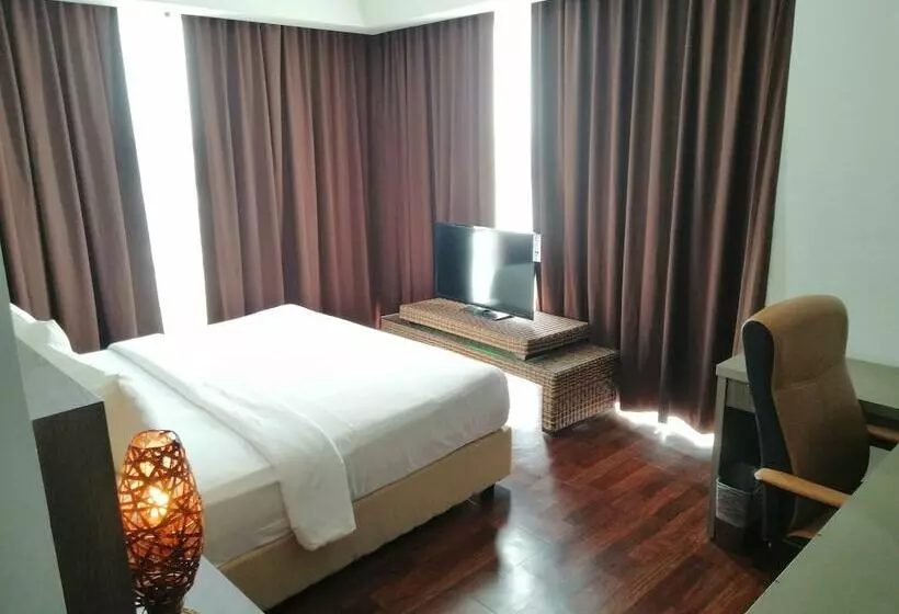 ホテル Nexus Regency Suites &
