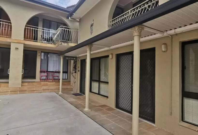 Gallery Motel