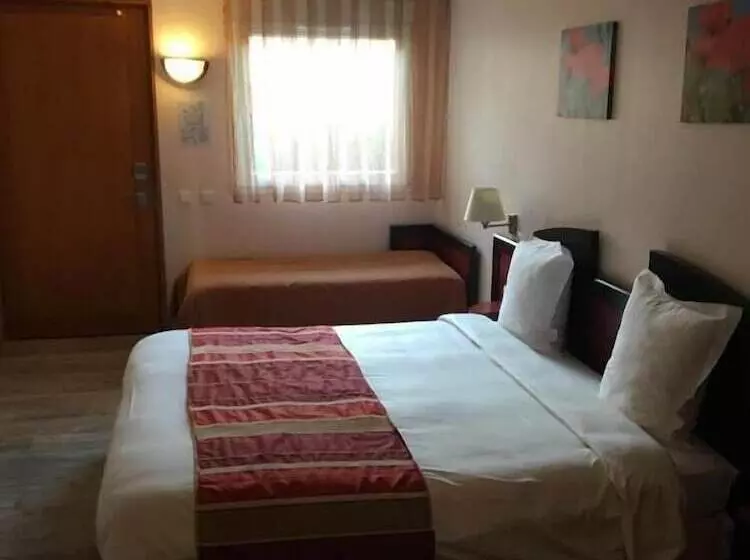 בית מלון כפרי Logis Auberge Des Moissons