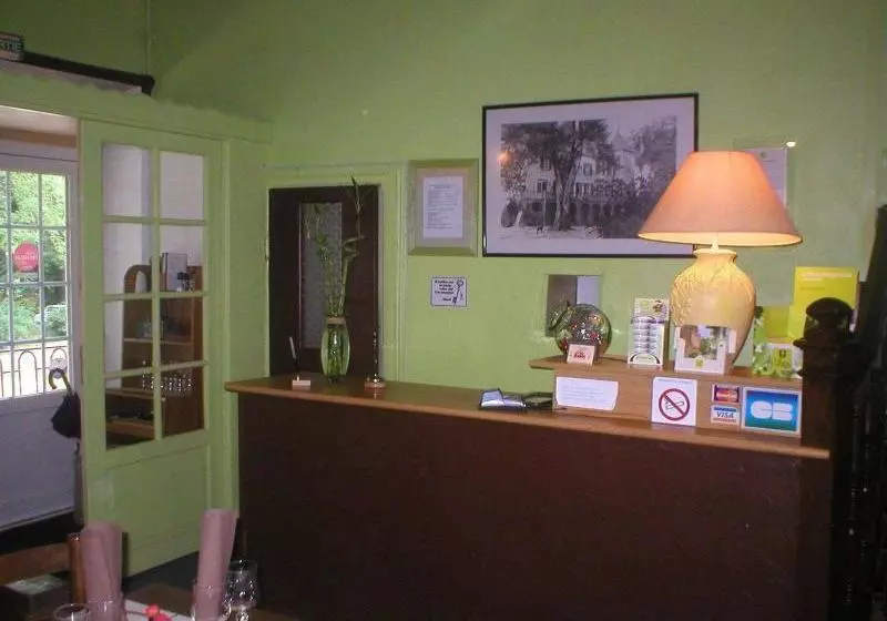 Отель Auberge Le Voutenay