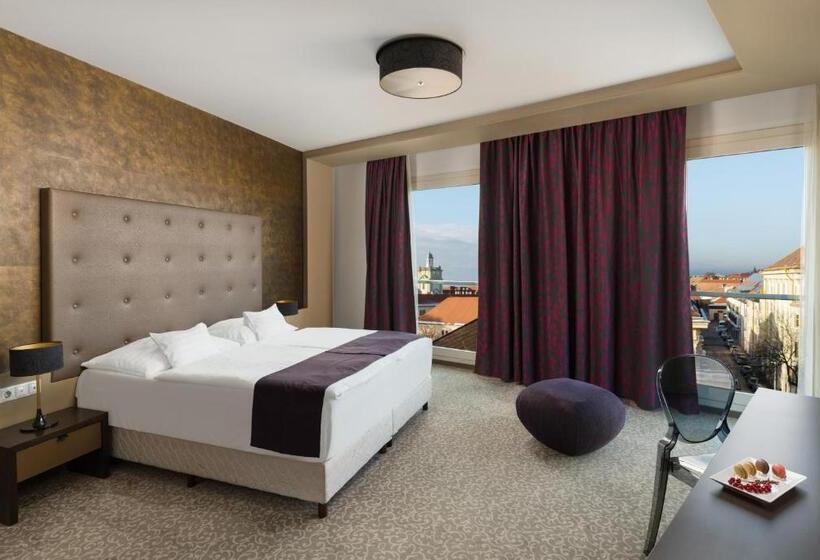Corso Hotel Pécs