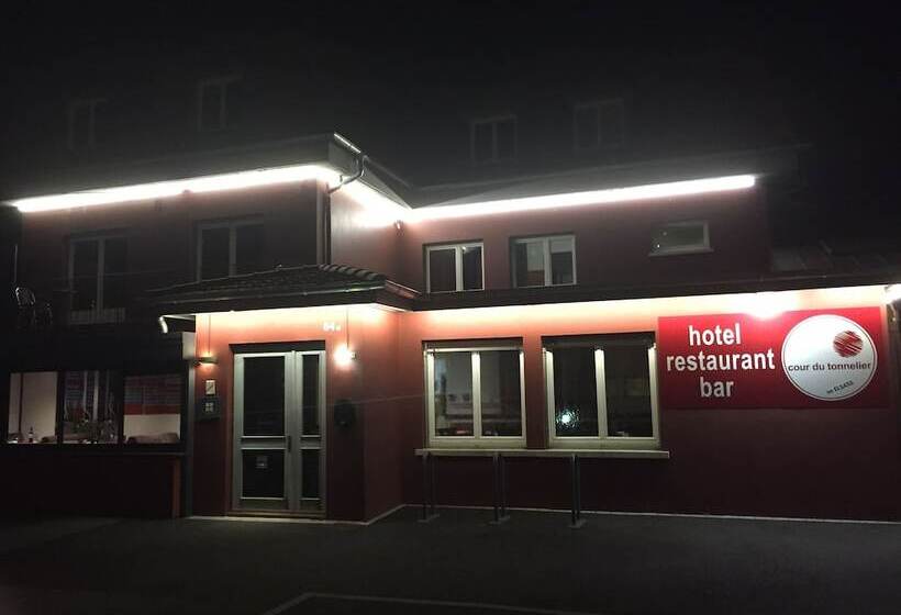 هتل Cour Du Tonnelier