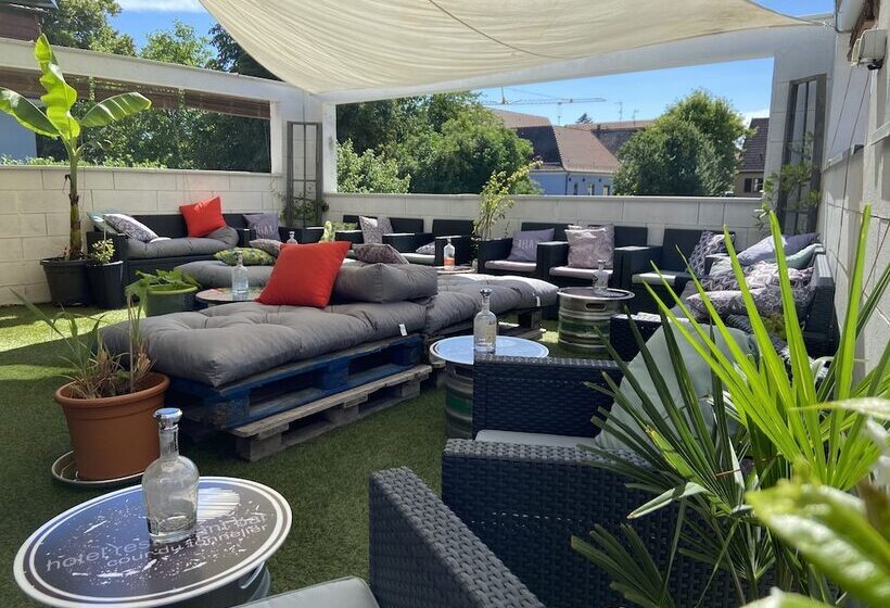 هتل Cour Du Tonnelier