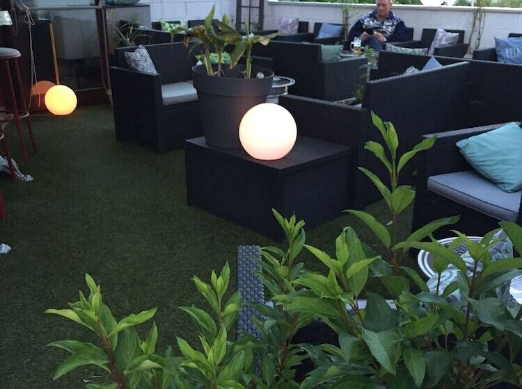 هتل Cour Du Tonnelier