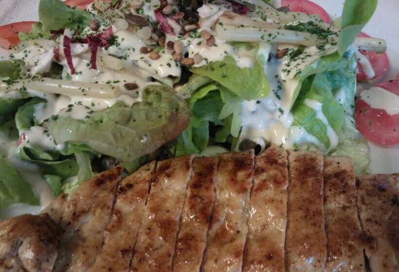 هتل Cour Du Tonnelier