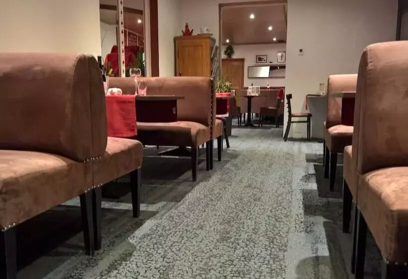 Отель Cour Du Tonnelier