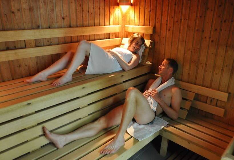 هتل Cour Du Tonnelier