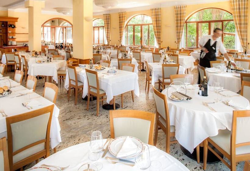 Отель Gabriella