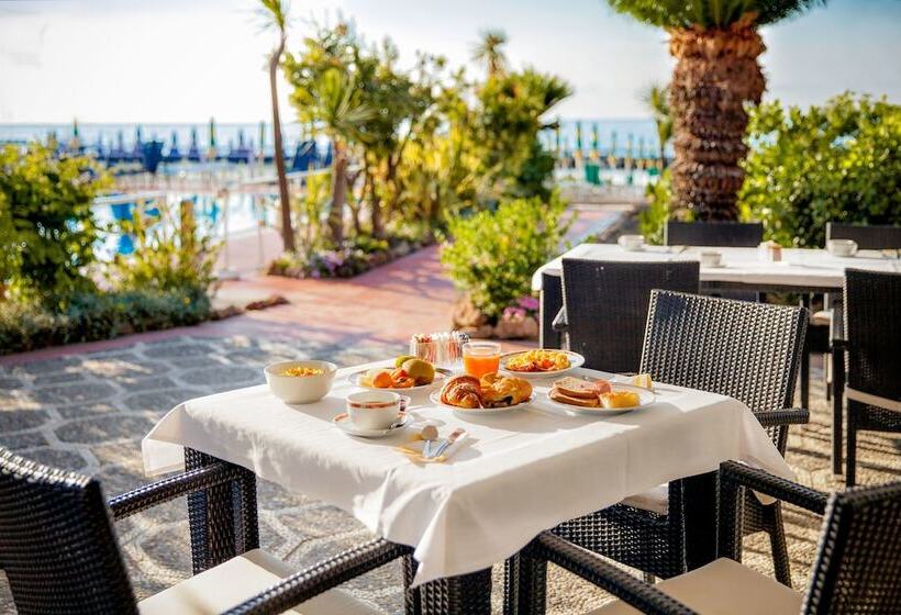 Отель Gabriella