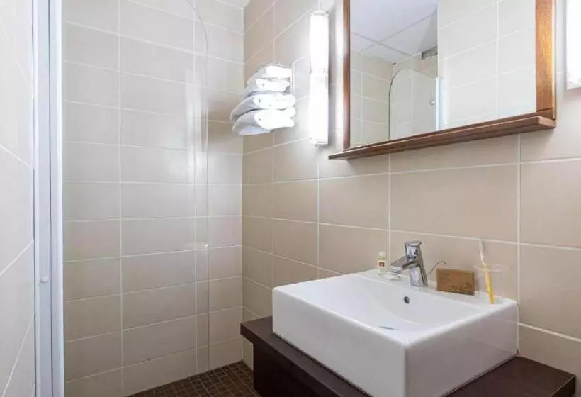 Отель Hôtel Du Poète