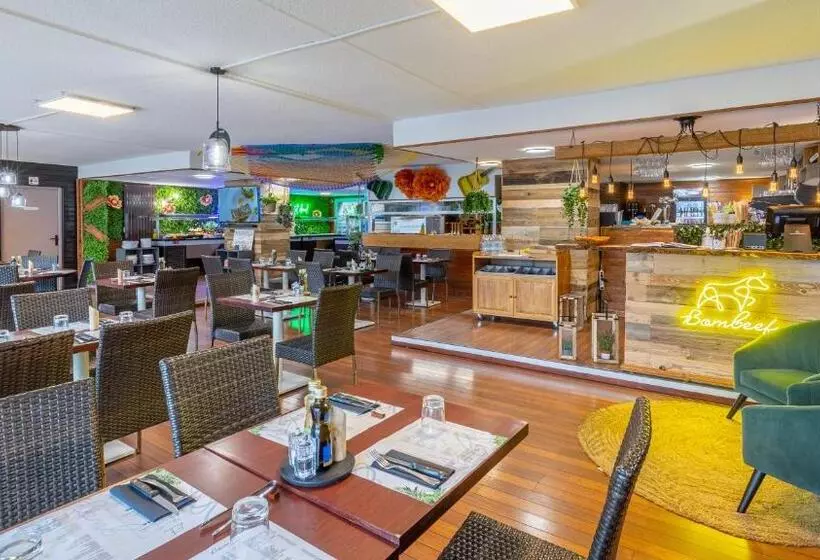 Отель Hôtel Du Poète