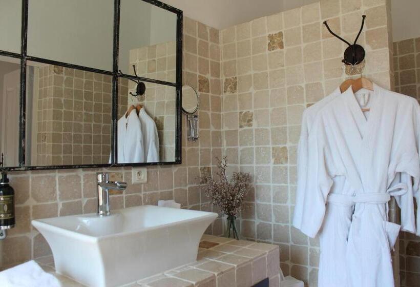 ホテル La Prévôté   Hôtel Particulier & Restaurant