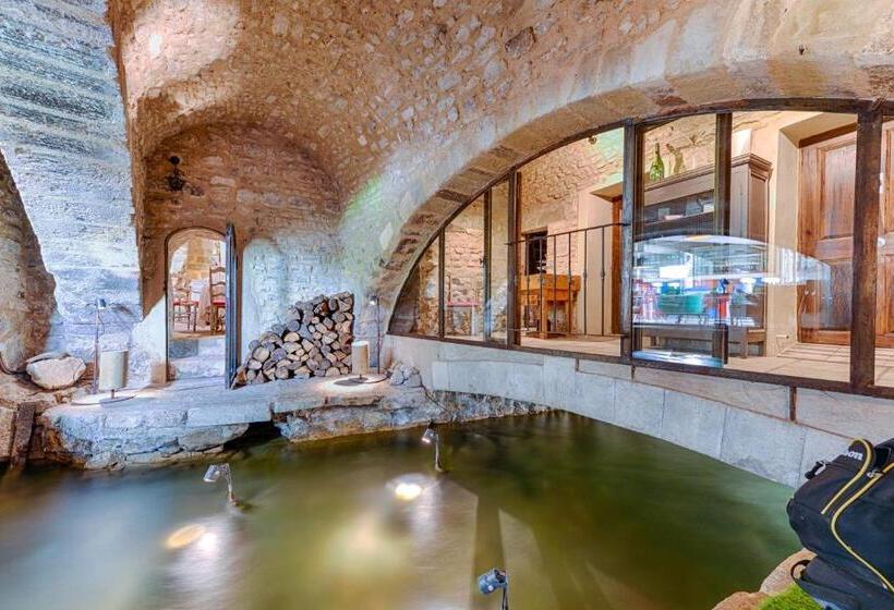 ホテル La Prévôté   Hôtel Particulier & Restaurant