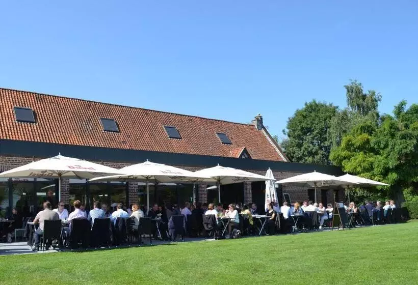 Отель Le Domaine Des Cigognes