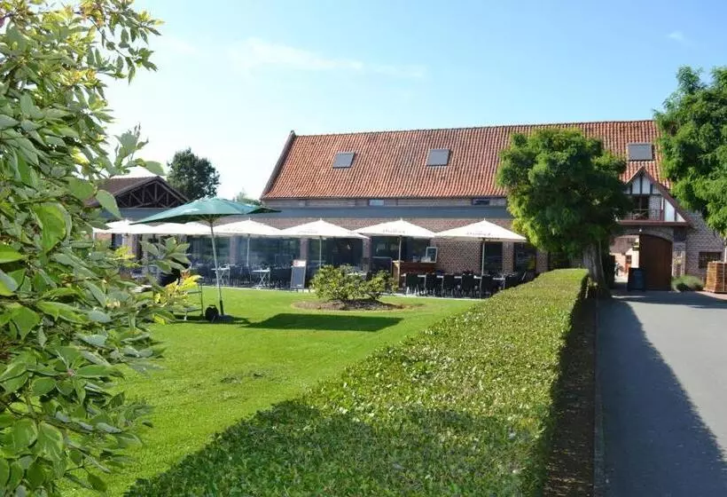 Отель Le Domaine Des Cigognes