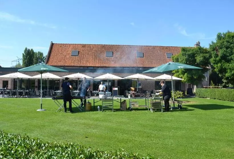 Отель Le Domaine Des Cigognes