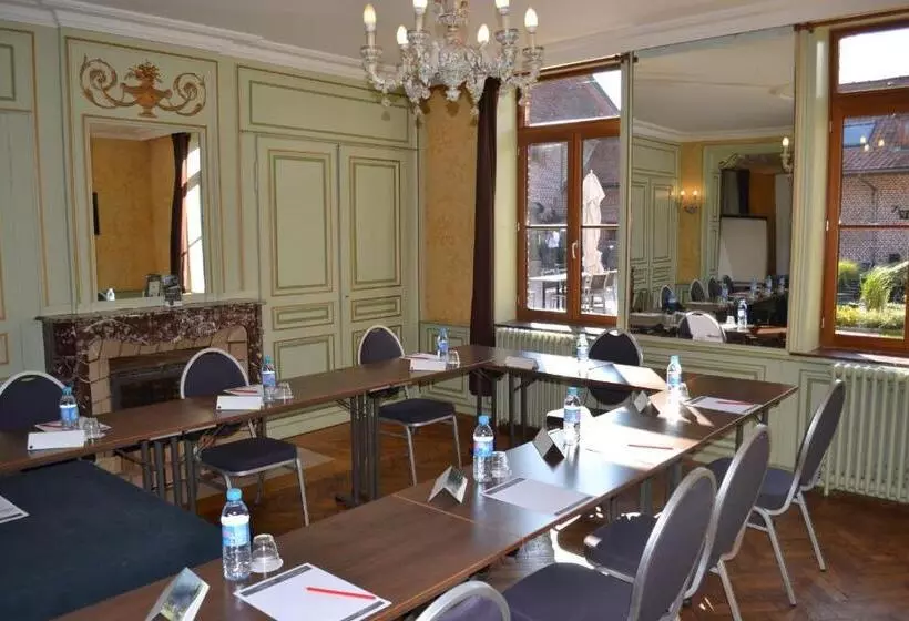 Отель Le Domaine Des Cigognes