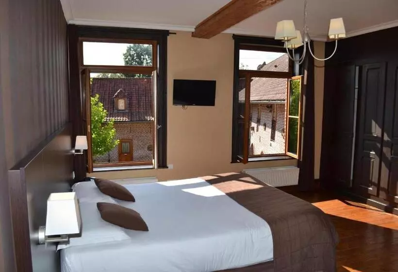 Отель Le Domaine Des Cigognes